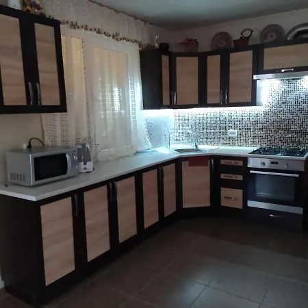 Good House בית הארחה 3*